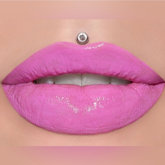 Jeffrey Star Queen Supreme Gloss Lip Color - Picture 2 of 6